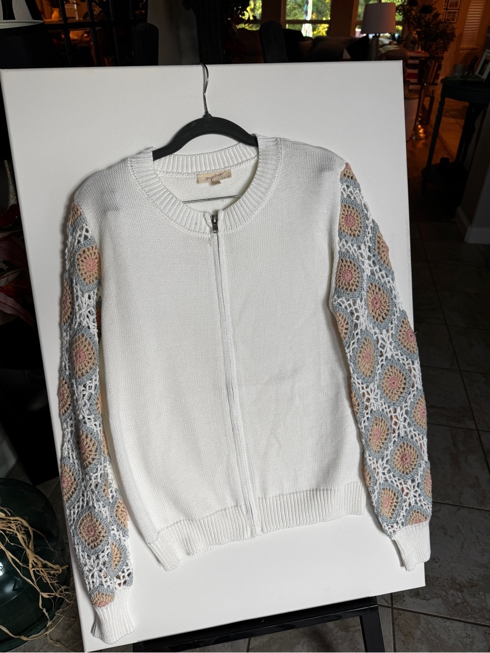 Mystree Large White Zip Sweater with Crochet Puff-Sleeve Details